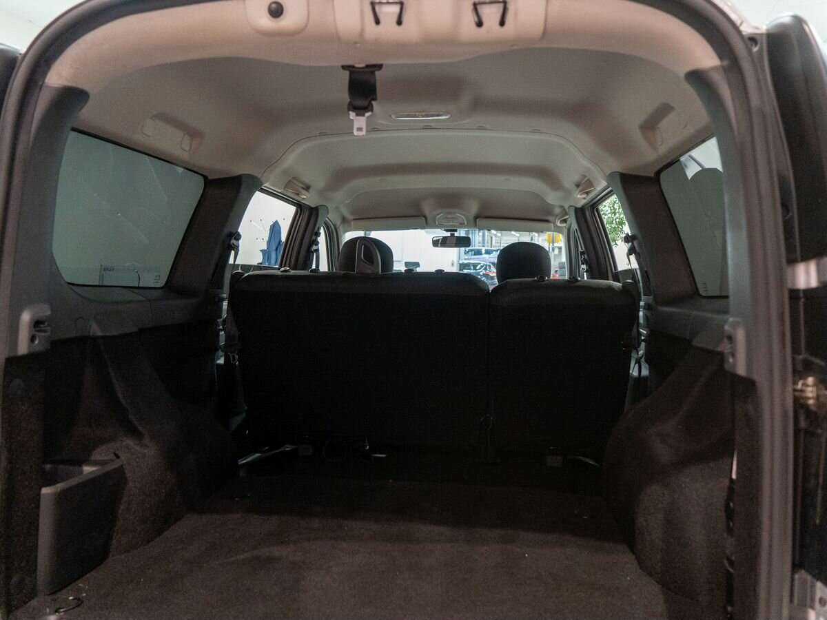 Lada (ВАЗ) Largus с пробегом — 2018 год. Фото: #7