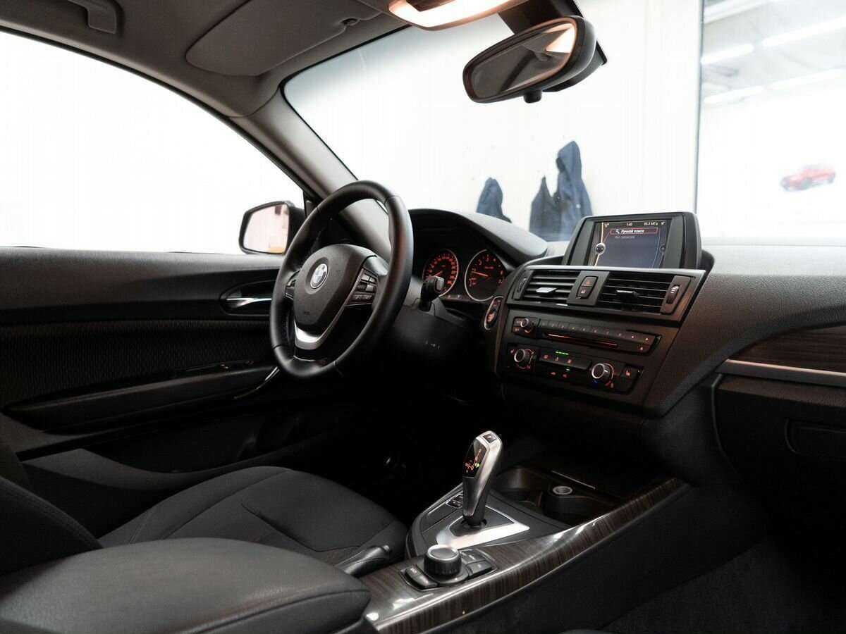 BMW 1 серии с пробегом — 2012 год. Фото: #15