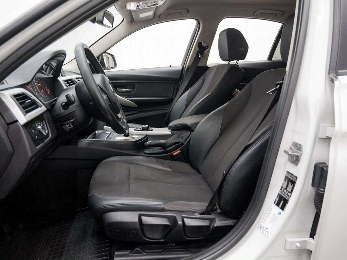 BMW 3 серии с пробегом — 2016 год. Фото: #13