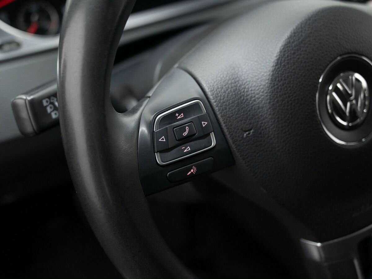 Volkswagen Passat CC с пробегом — 2012 год. Фото: #18