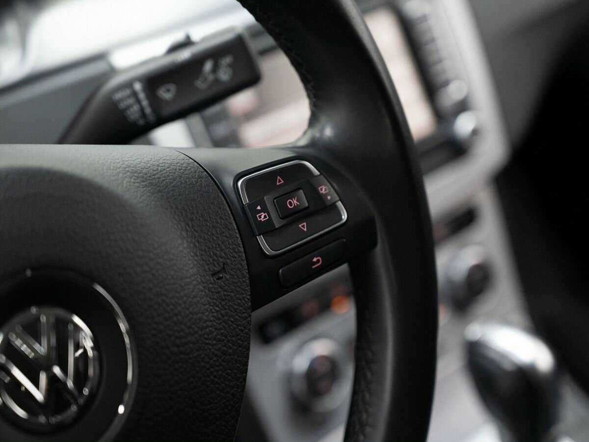 Volkswagen Passat CC с пробегом — 2012 год. Фото: #19