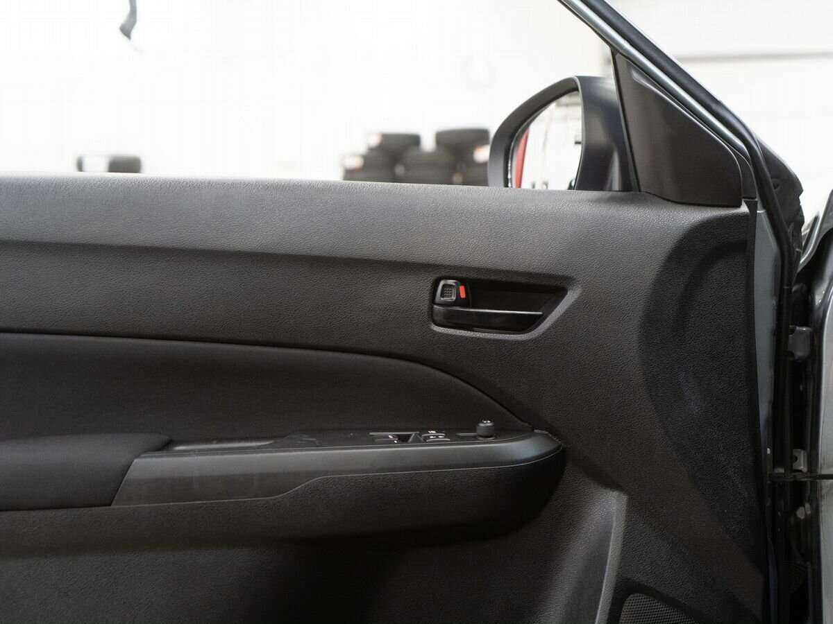 Suzuki Vitara с пробегом — 2015 год. Фото: #13