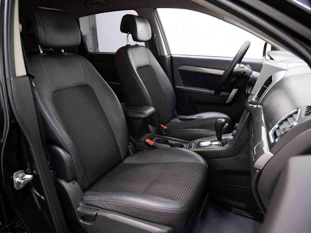 Chevrolet Captiva с пробегом — 2012 год. Фото: #11