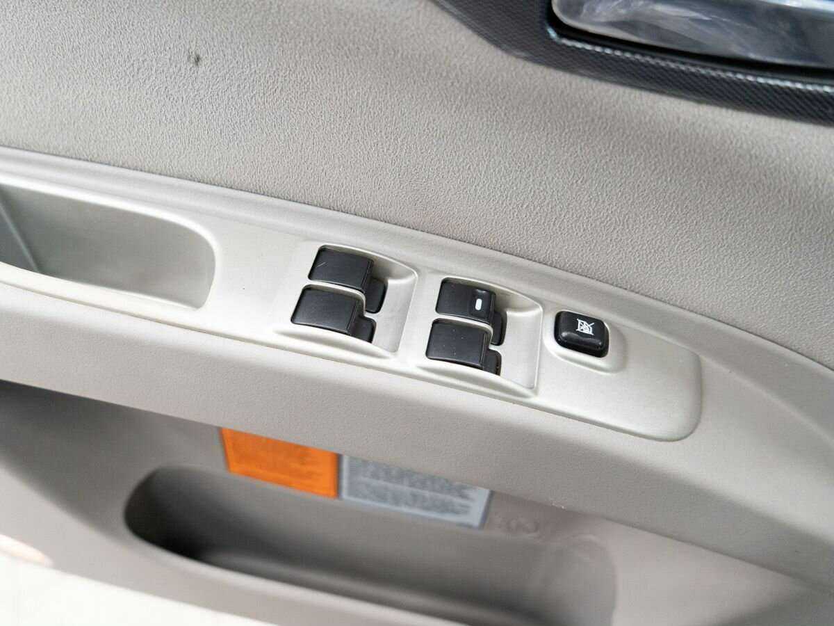 Mitsubishi Pajero Sport с пробегом — 2014 год. Фото: #13