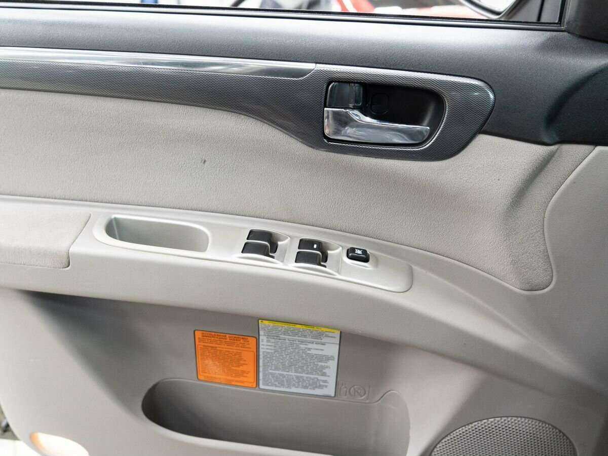 Mitsubishi Pajero Sport с пробегом — 2014 год. Фото: #14