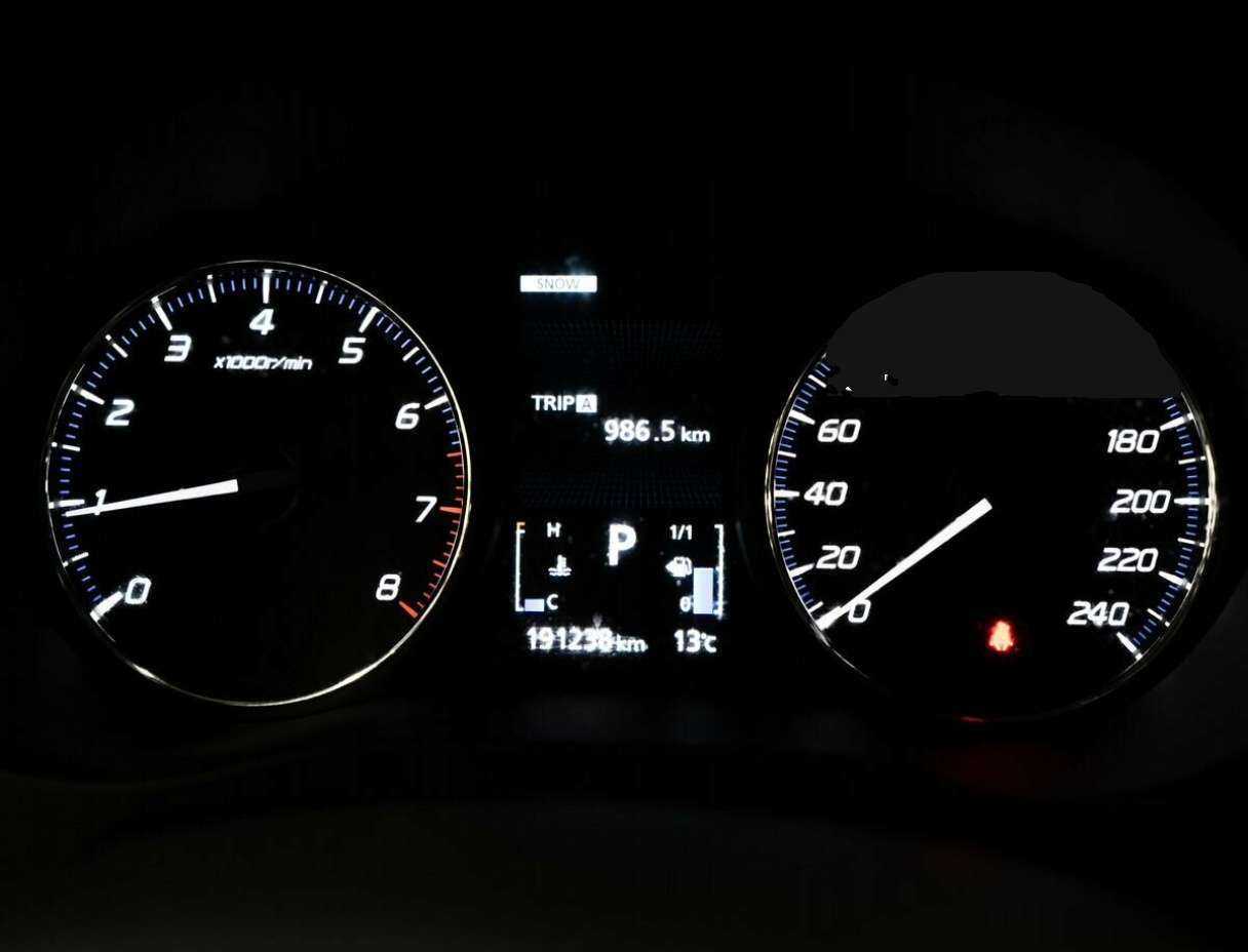 Mitsubishi Outlander с пробегом — 2017 год. Фото: #11