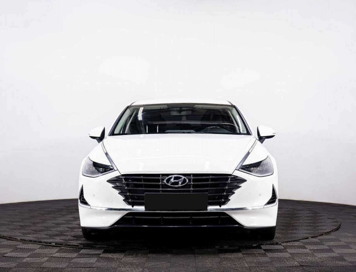 Hyundai Sonata с пробегом — 2020 год. Фото: #1