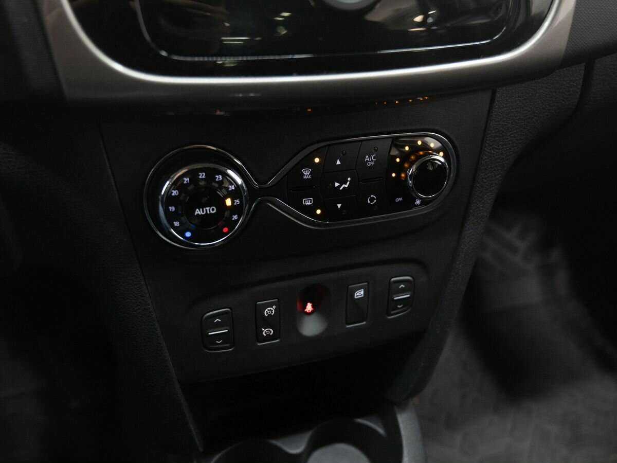 Renault Logan с пробегом — 2020 год. Фото: #17