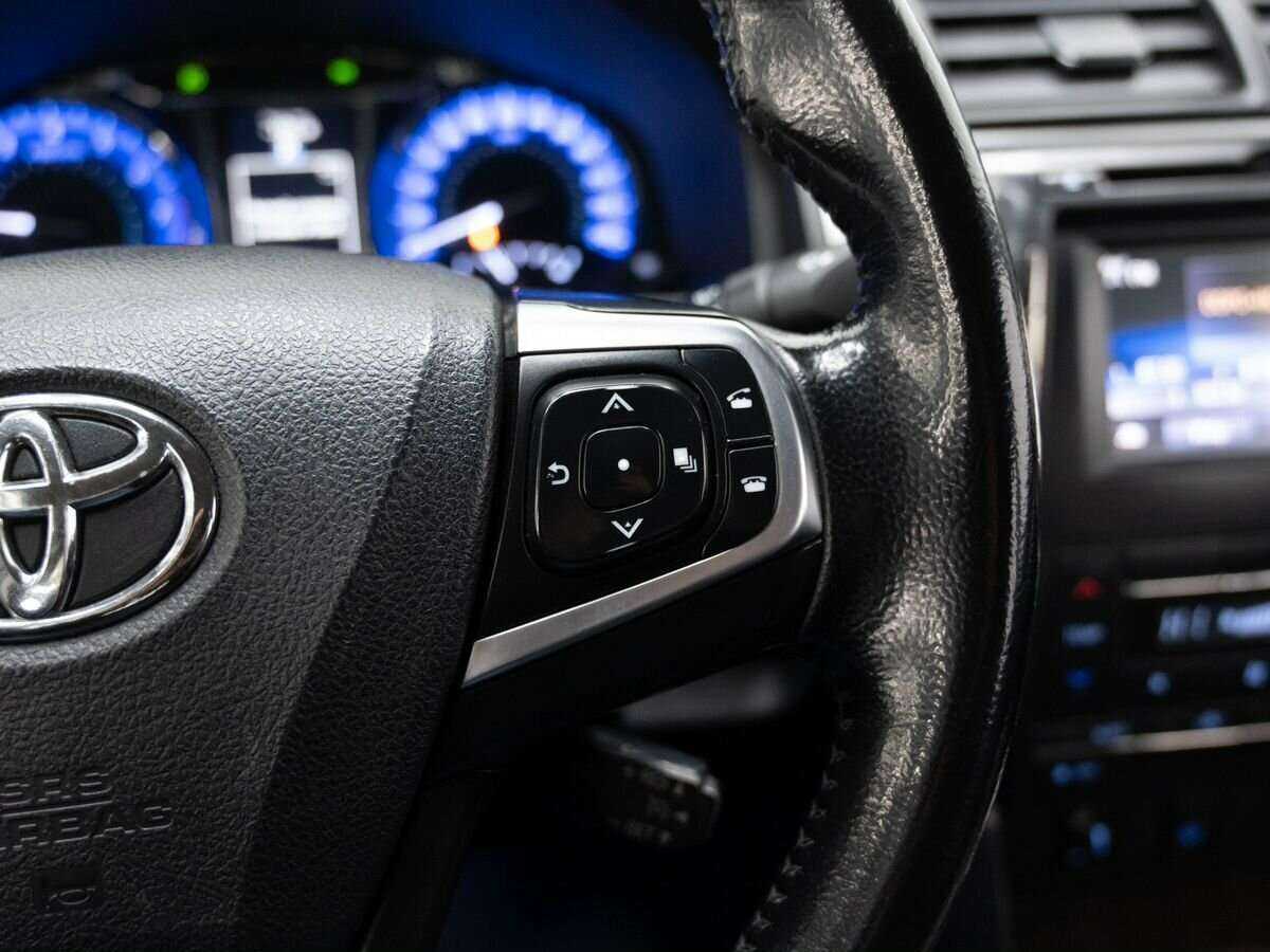 Toyota Camry с пробегом — 2015 год. Фото: #19