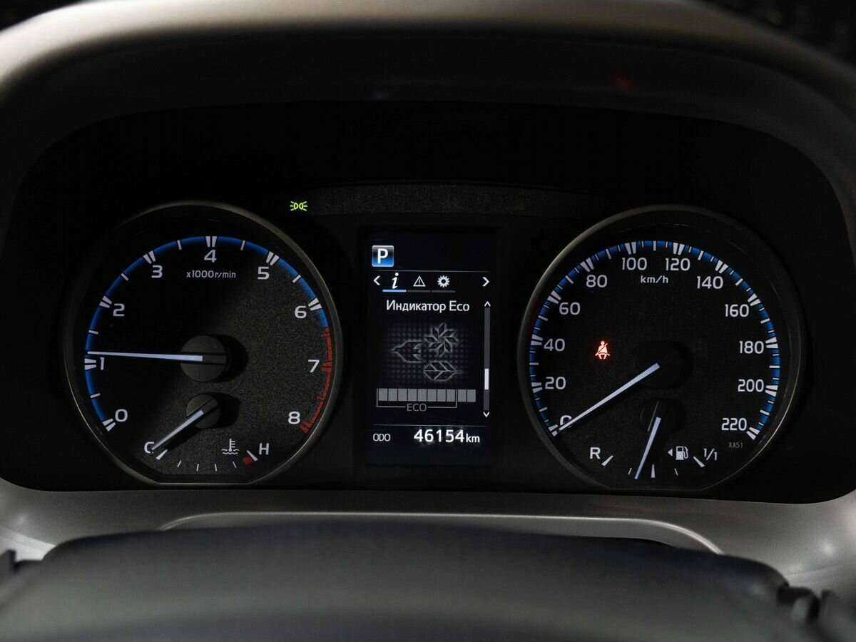 Toyota RAV4 с пробегом — 2018 год. Фото: #11