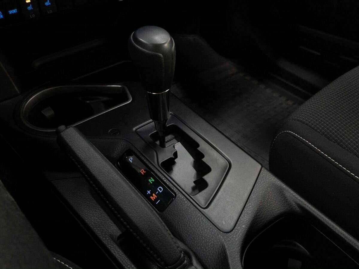 Toyota RAV4 с пробегом — 2018 год. Фото: #21