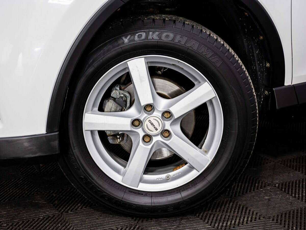 Toyota RAV4 с пробегом — 2017 год. Фото: #8