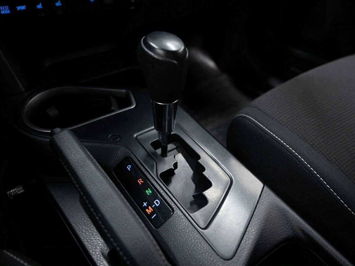 Toyota RAV4 с пробегом — 2017 год. Фото: #23