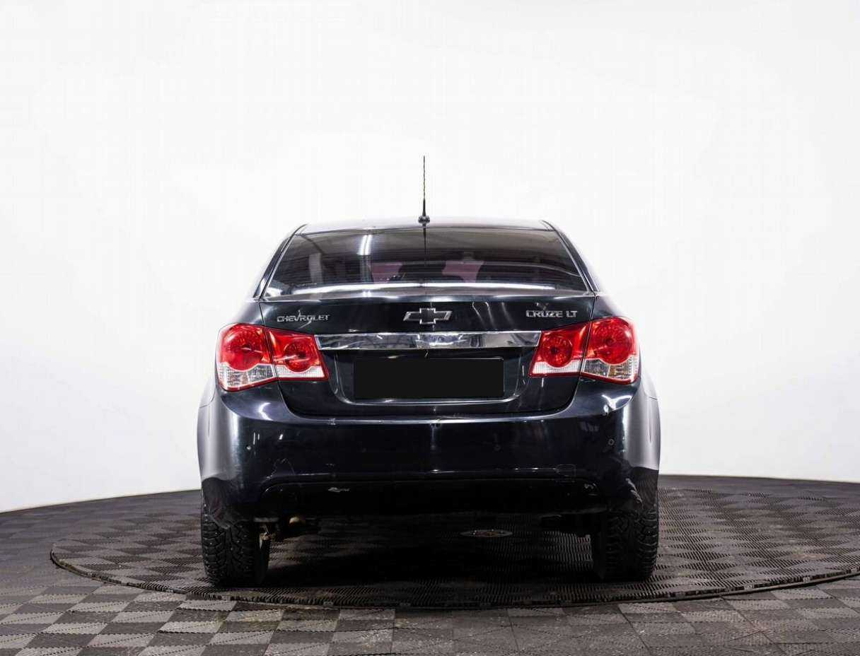 Chevrolet Cruze с пробегом — 2012 год. Фото: #4