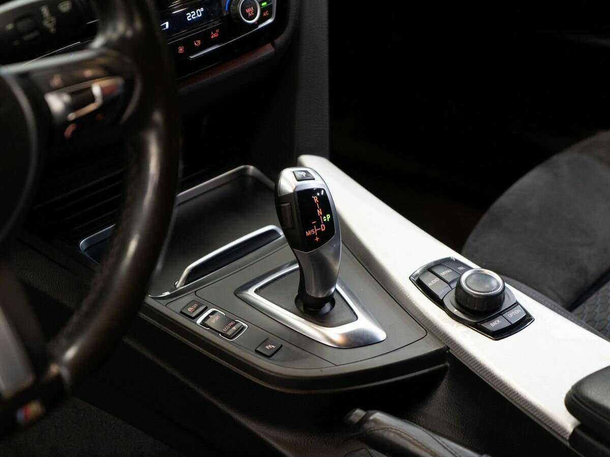 BMW 3 серии с пробегом — 2016 год. Фото: #11