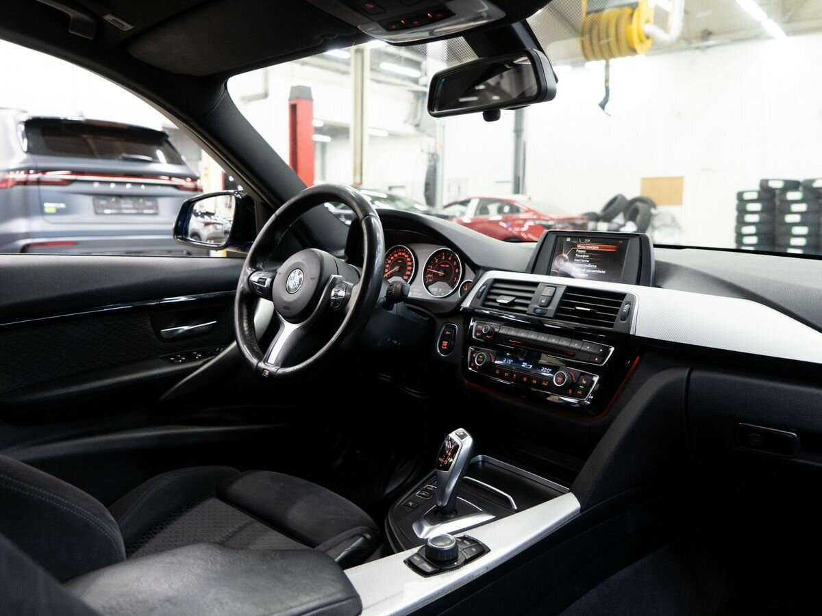BMW 3 серии с пробегом — 2016 год. Фото: #16