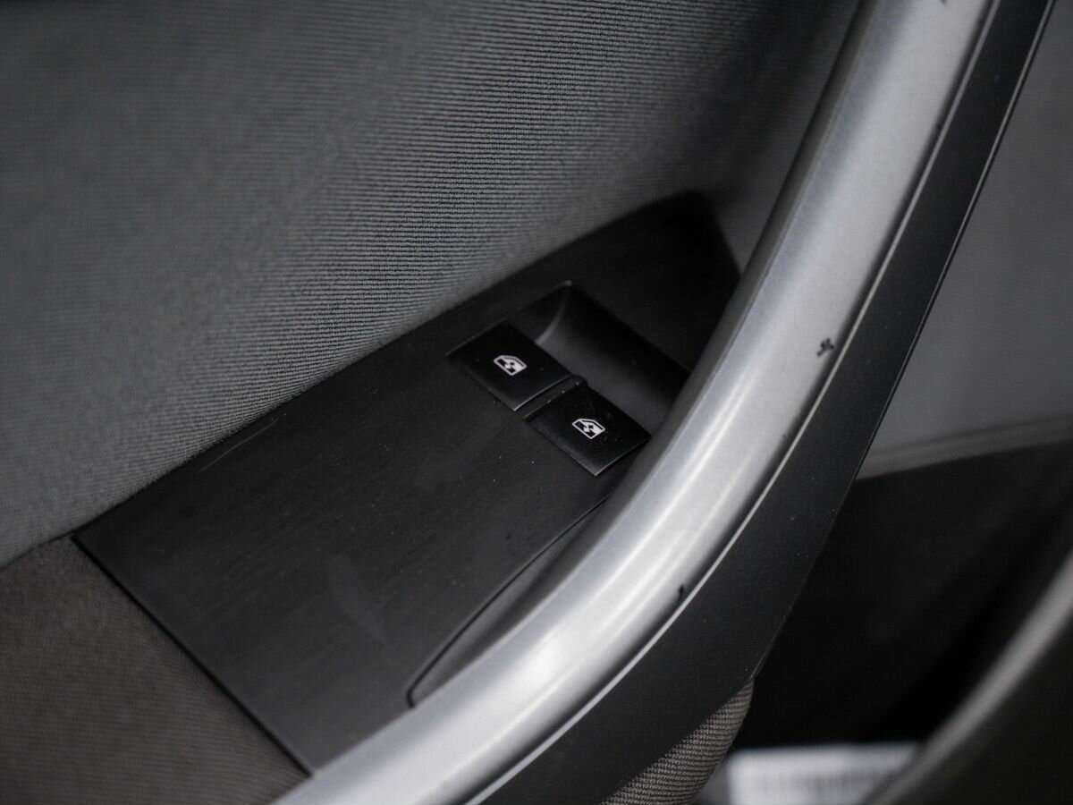 Opel Astra с пробегом — 2013 год. Фото: #12