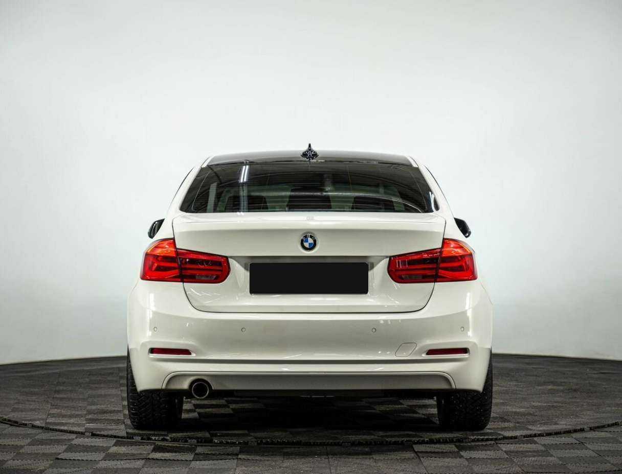 BMW 3 серии с пробегом — 2016 год. Фото: #4