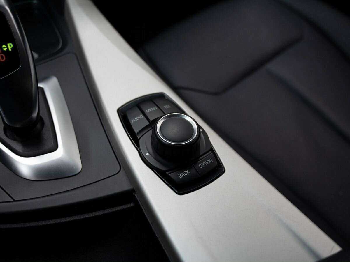 BMW 3 серии с пробегом — 2016 год. Фото: #17