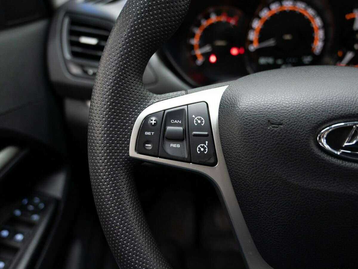 Lada (ВАЗ) Vesta с пробегом — 2019 год. Фото: #15