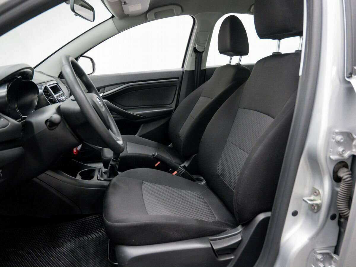 Lada (ВАЗ) Vesta с пробегом — 2020 год. Фото: #12