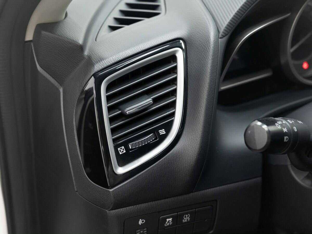 Mazda 3 с пробегом — 2013 год. Фото: #16