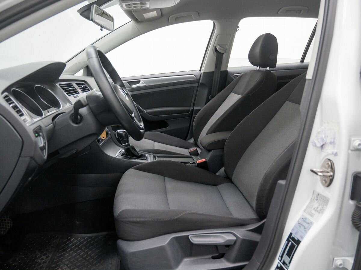Volkswagen Golf с пробегом — 2014 год. Фото: #13