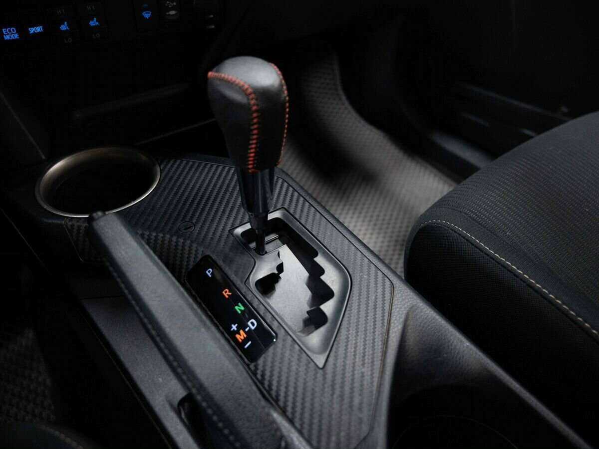 Toyota RAV4 с пробегом — 2013 год. Фото: #20