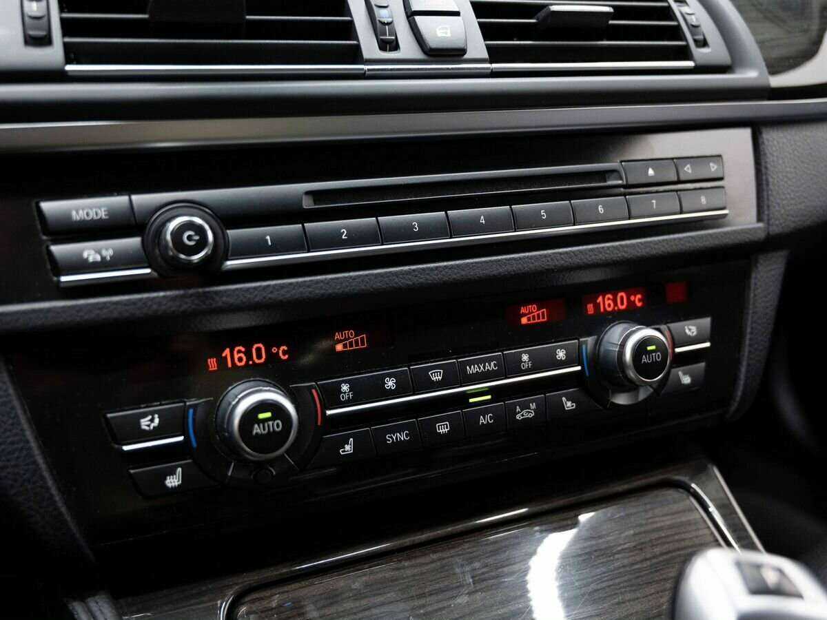 BMW 5 серии с пробегом — 2016 год. Фото: #18