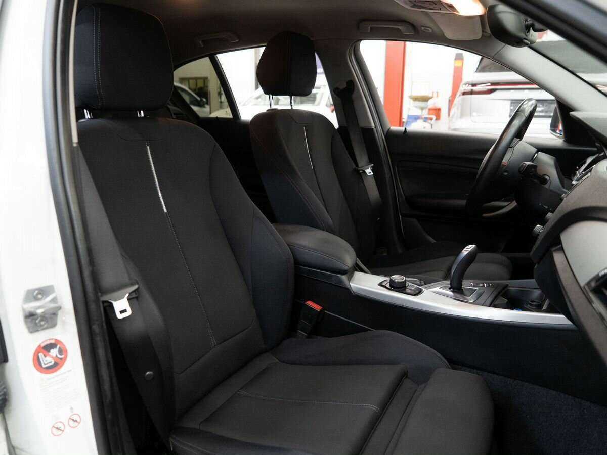 BMW 1 серии с пробегом — 2014 год. Фото: #8