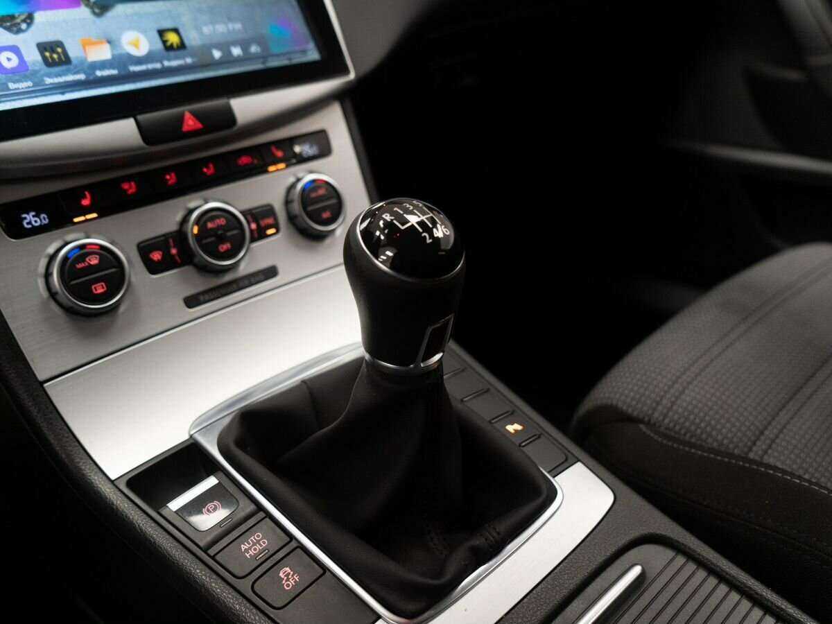 Volkswagen Passat CC с пробегом — 2012 год. Фото: #12