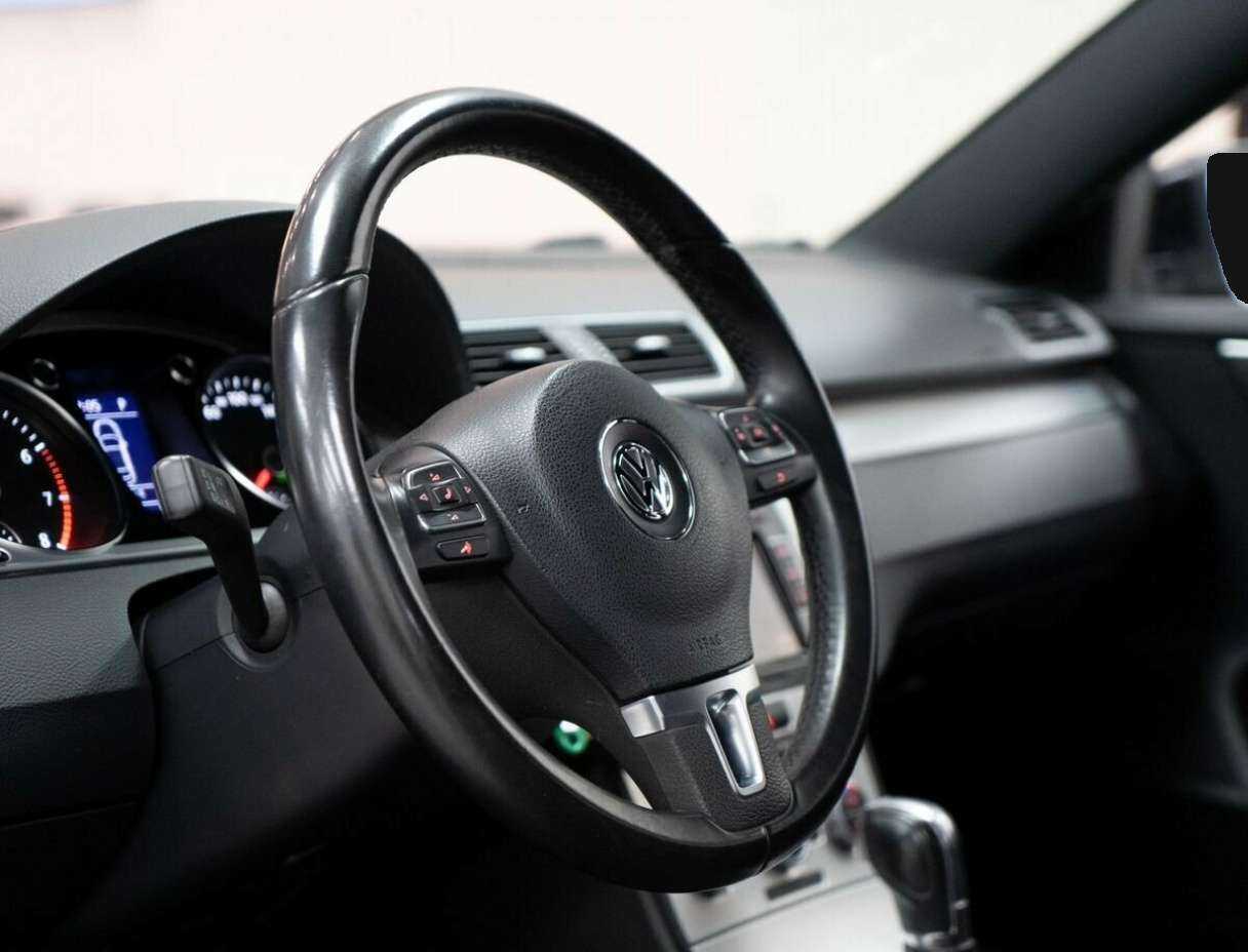 Volkswagen Passat с пробегом — 2013 год. Фото: #6