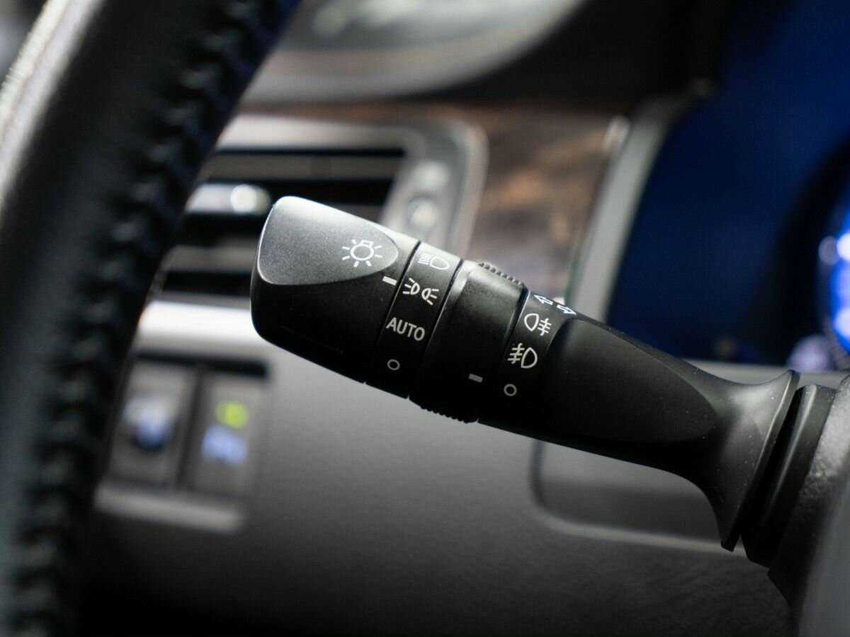 Toyota Camry с пробегом — 2016 год. Фото: #15