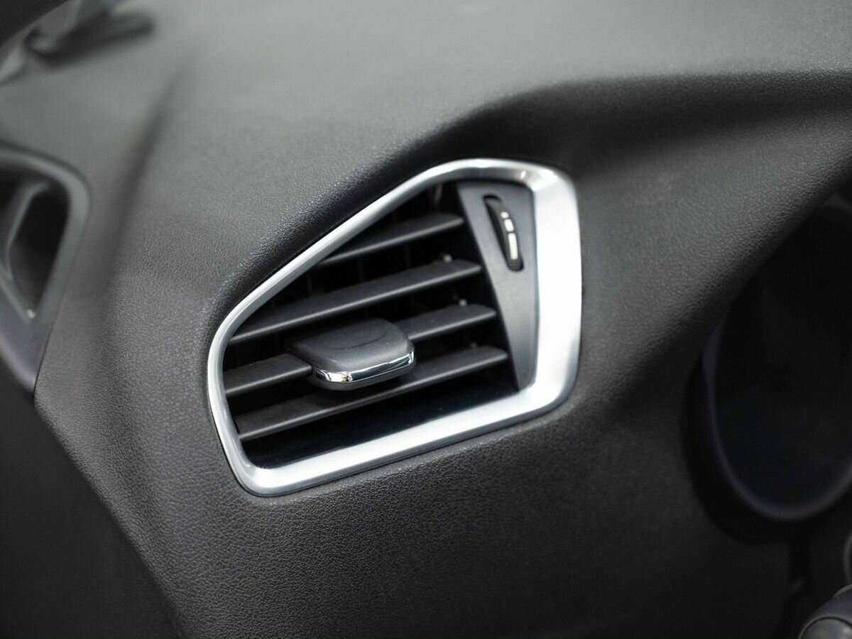 Citroen C4 с пробегом — 2012 год. Фото: #17