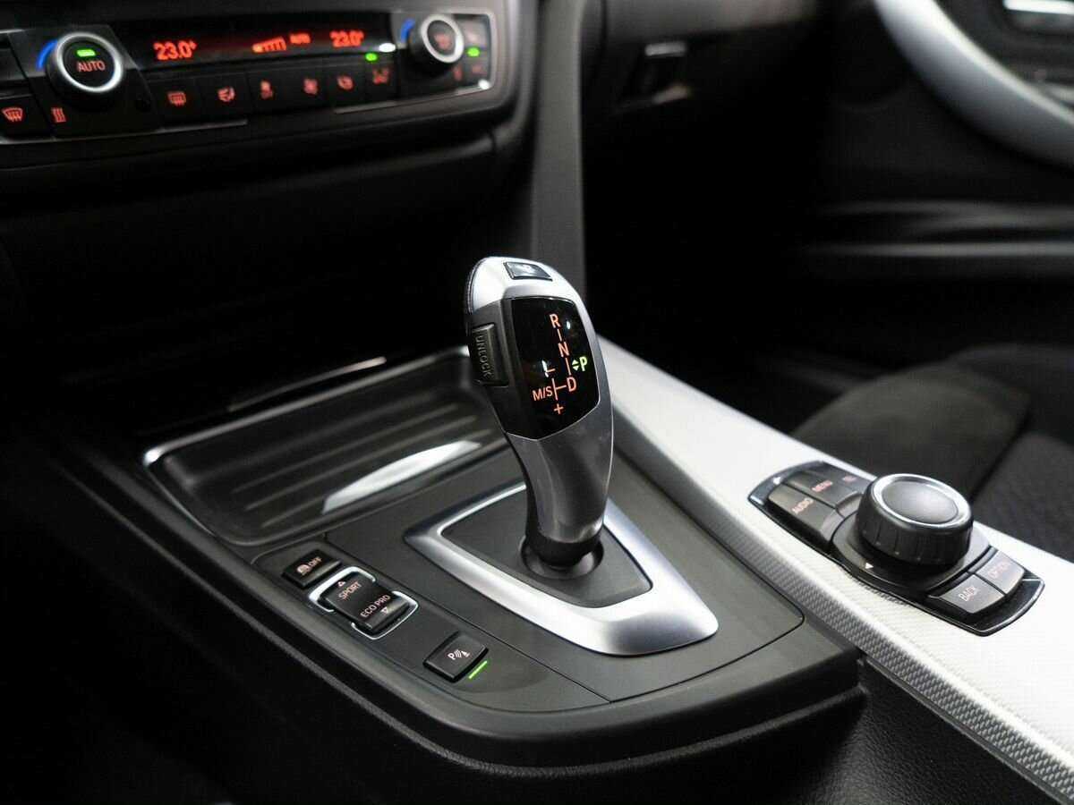 BMW 3 серии с пробегом — 2014 год. Фото: #11