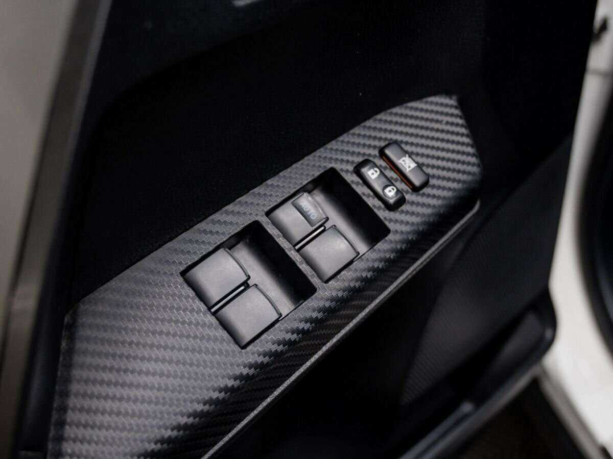 Toyota RAV4 с пробегом — 2014 год. Фото: #14