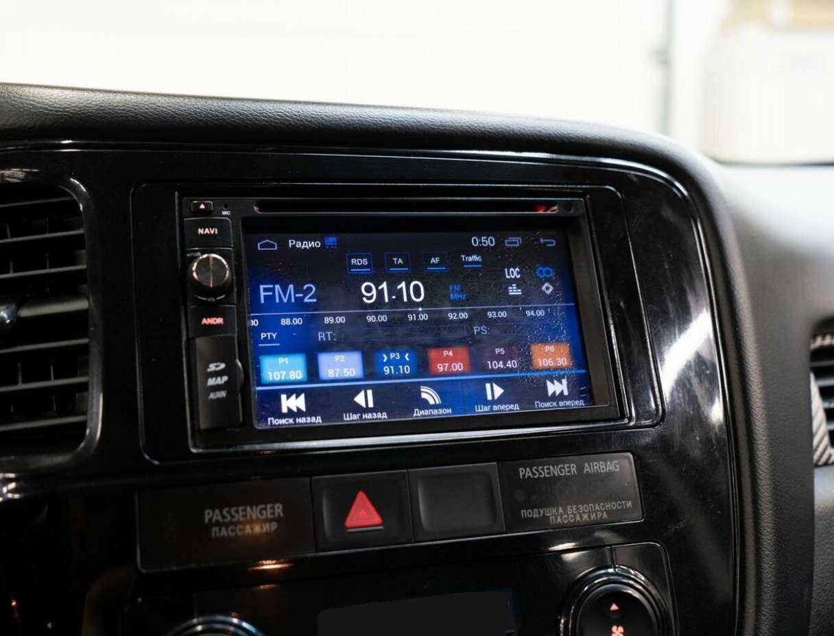 Mitsubishi Outlander с пробегом — 2015 год. Фото: #13