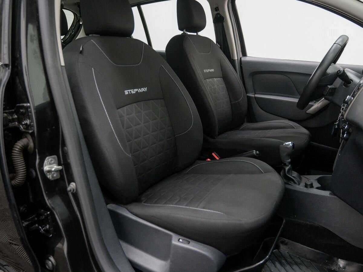 Renault Sandero с пробегом — 2015 год. Фото: #8