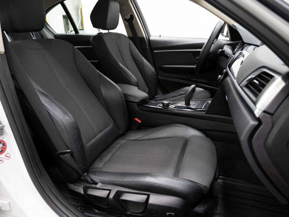 BMW 3 серии с пробегом — 2016 год. Фото: #11