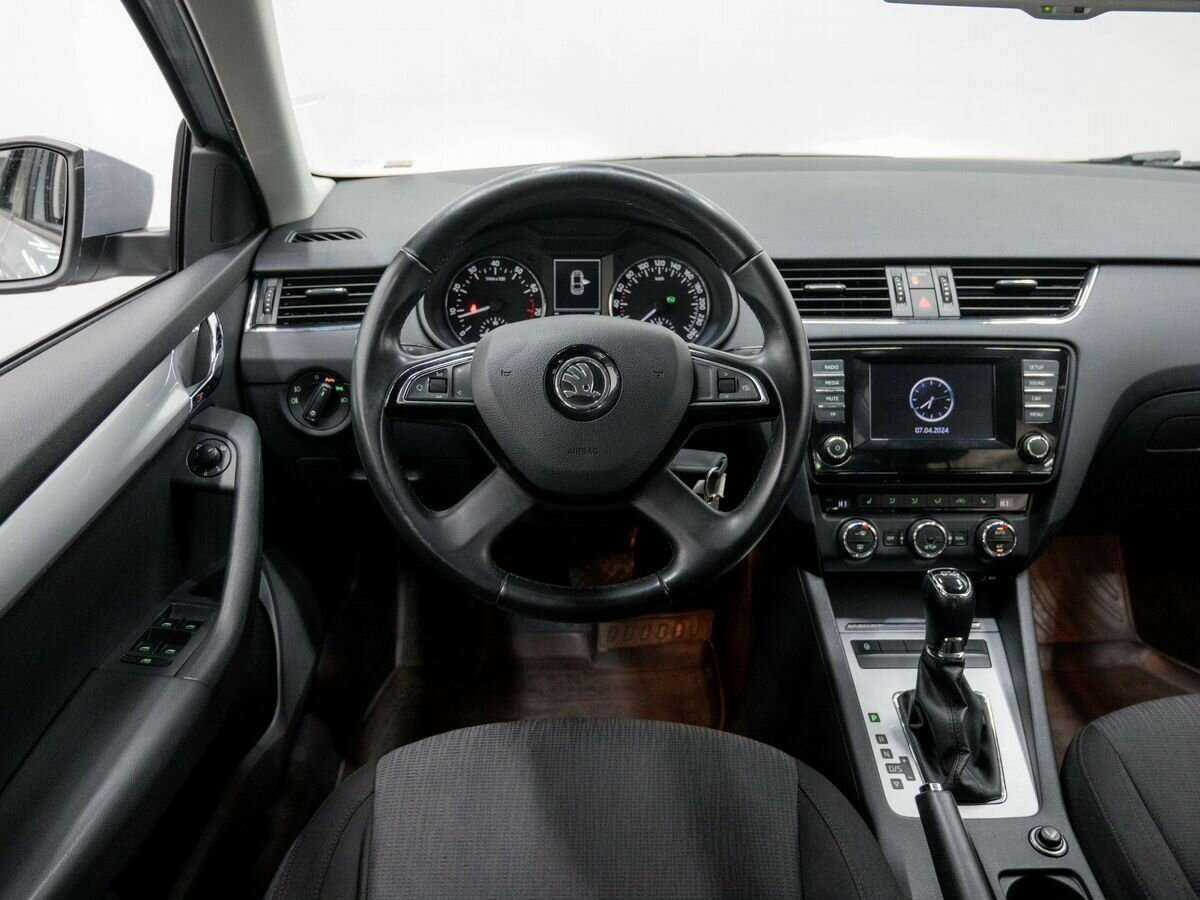 Skoda Octavia с пробегом — 2013 год. Фото: #11