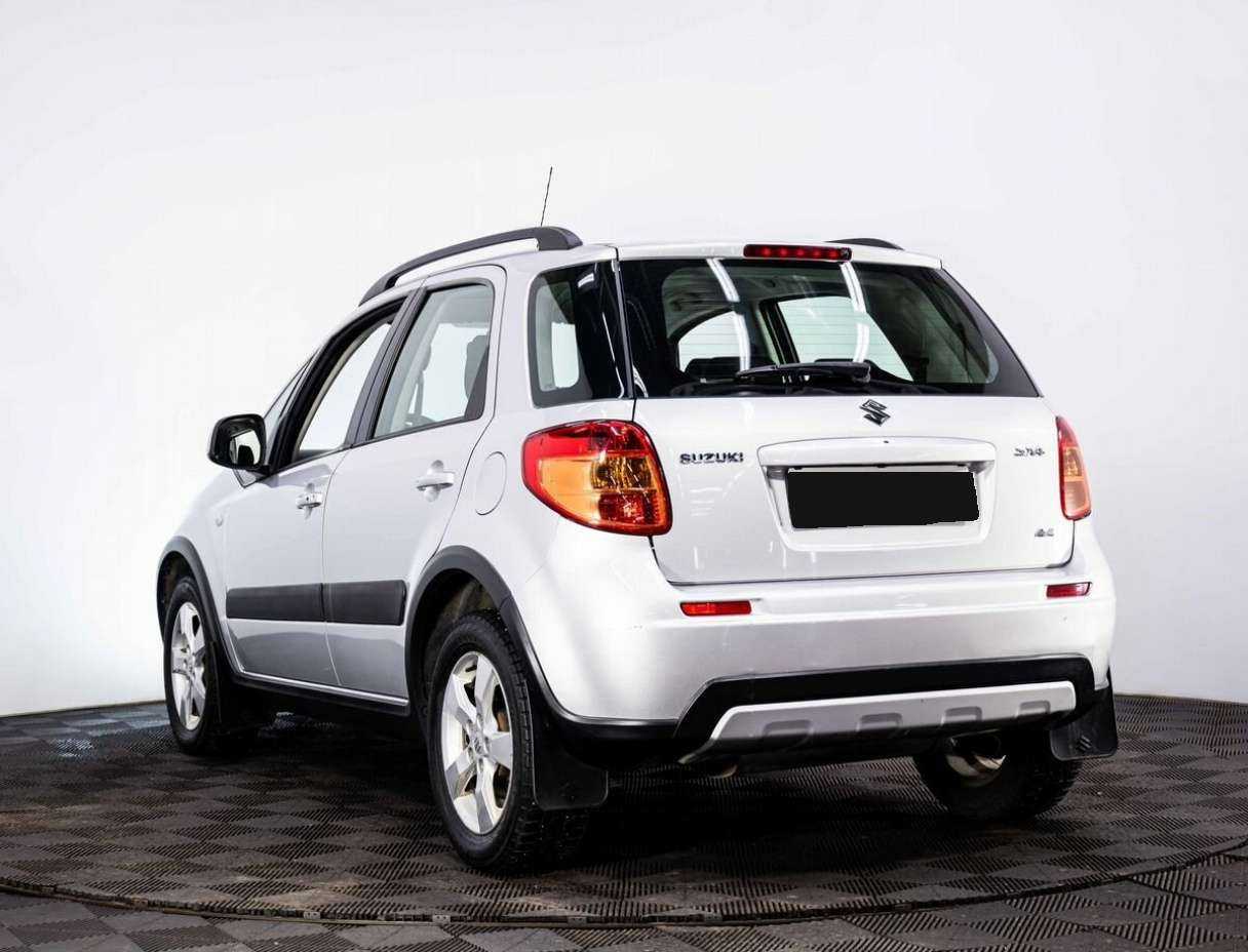 Suzuki SX4 с пробегом — 2013 год. Фото: #3