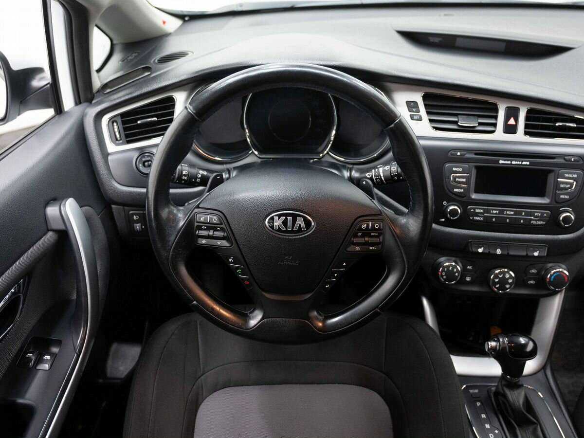 Kia Ceed с пробегом — 2014 год. Фото: #12