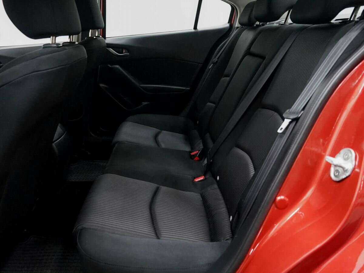 Mazda 3 с пробегом — 2013 год. Фото: #9