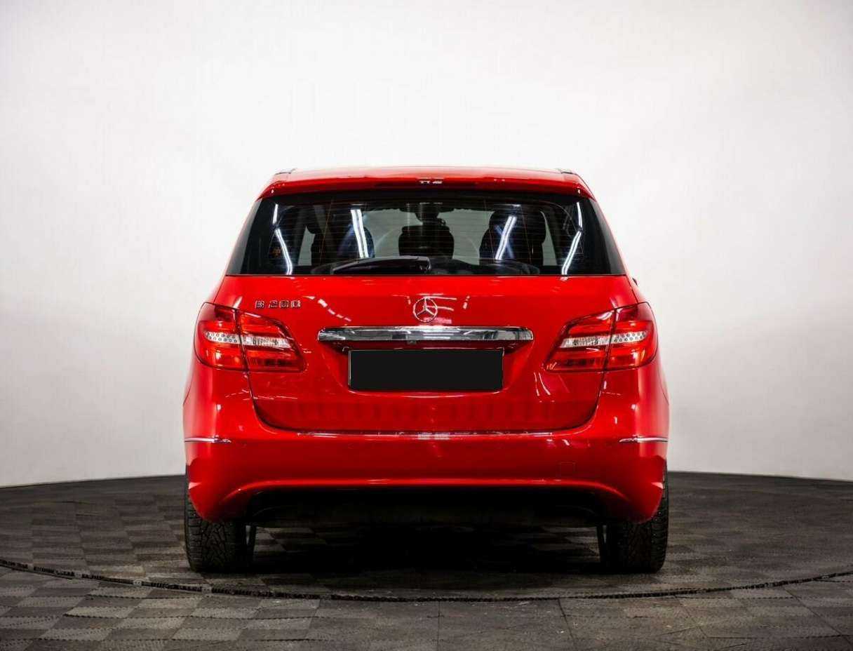 Mercedes-Benz B-Класс с пробегом — 2013 год. Фото: #4