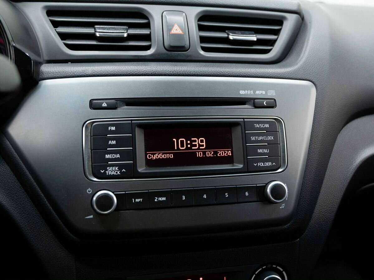 Kia Rio с пробегом — 2015 год. Фото: #19