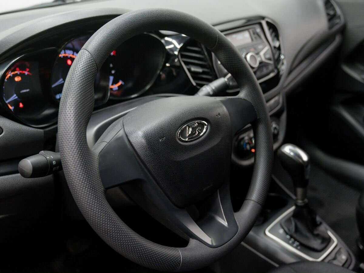 Lada (ВАЗ) Vesta с пробегом — 2020 год. Фото: #10