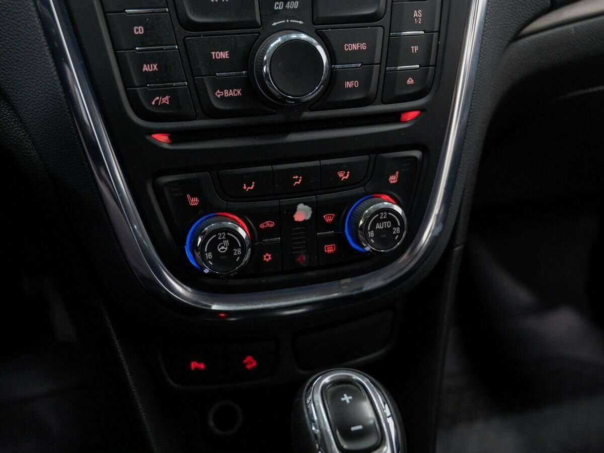 Opel Mokka с пробегом — 2012 год. Фото: #18