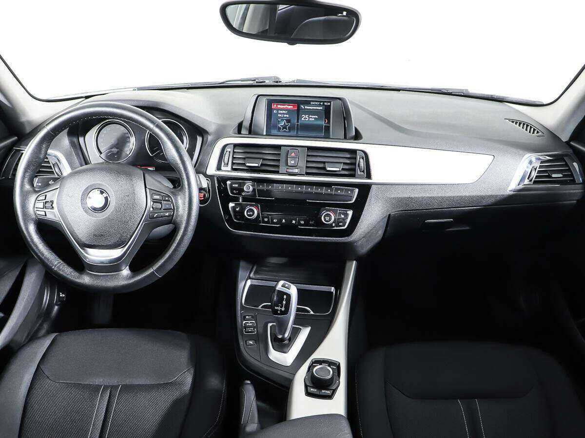 BMW 1 серии с пробегом — 2017 год. Фото: #6