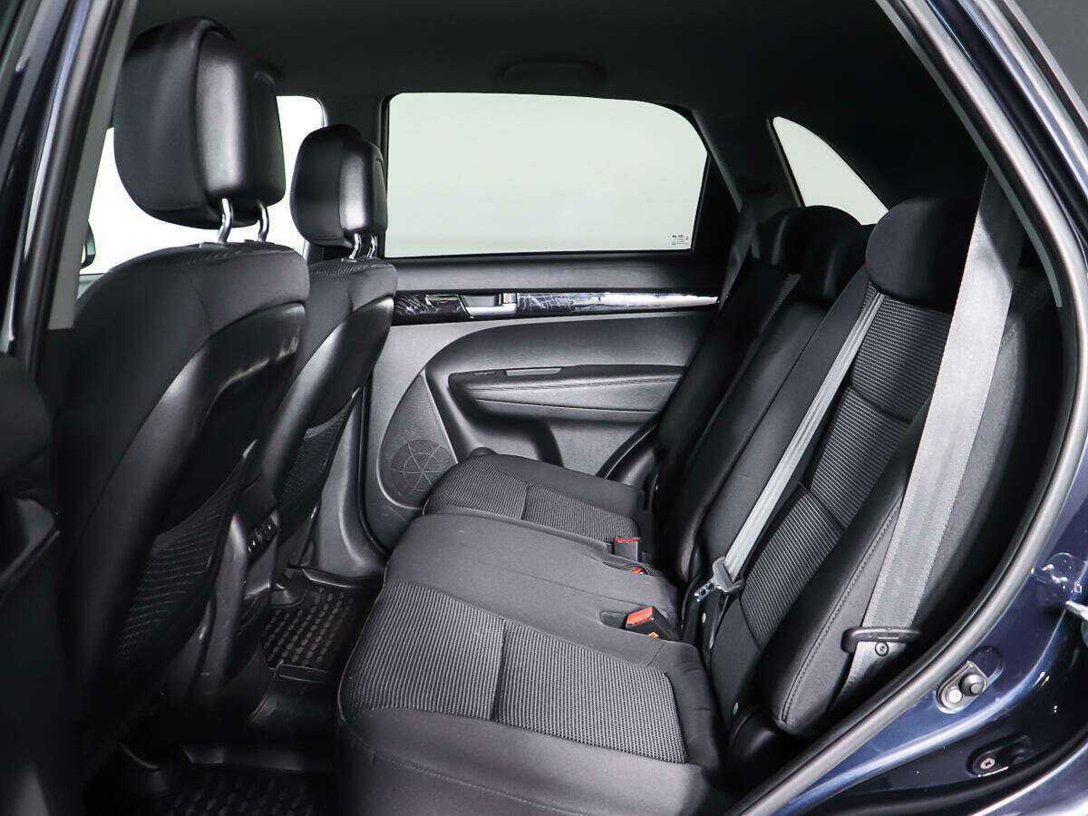 Kia Sorento с пробегом — 2016 год. Фото: #10