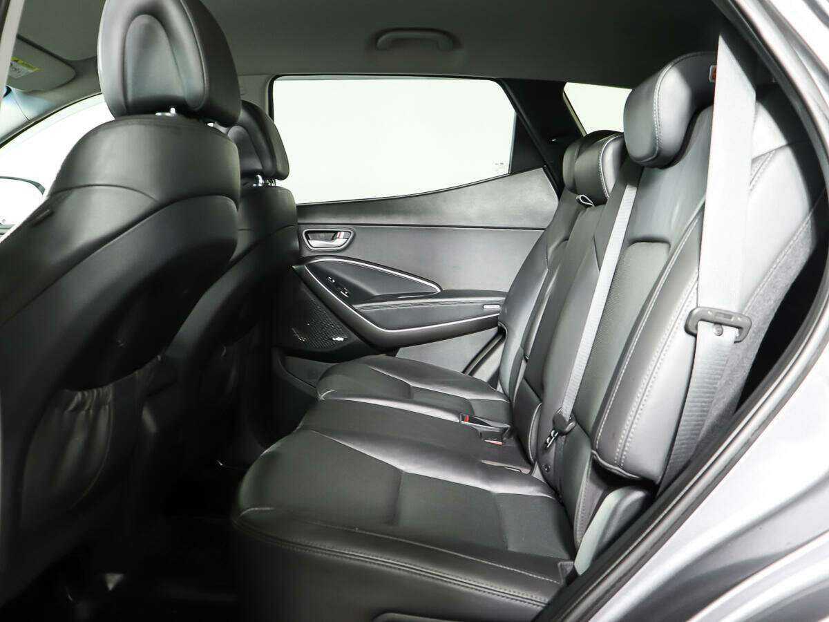 Hyundai Santa Fe с пробегом — 2016 год. Фото: #10